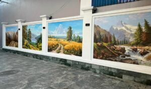 Bức tranh được họa sĩ vẽ tại khoảng sân của một biệt thự